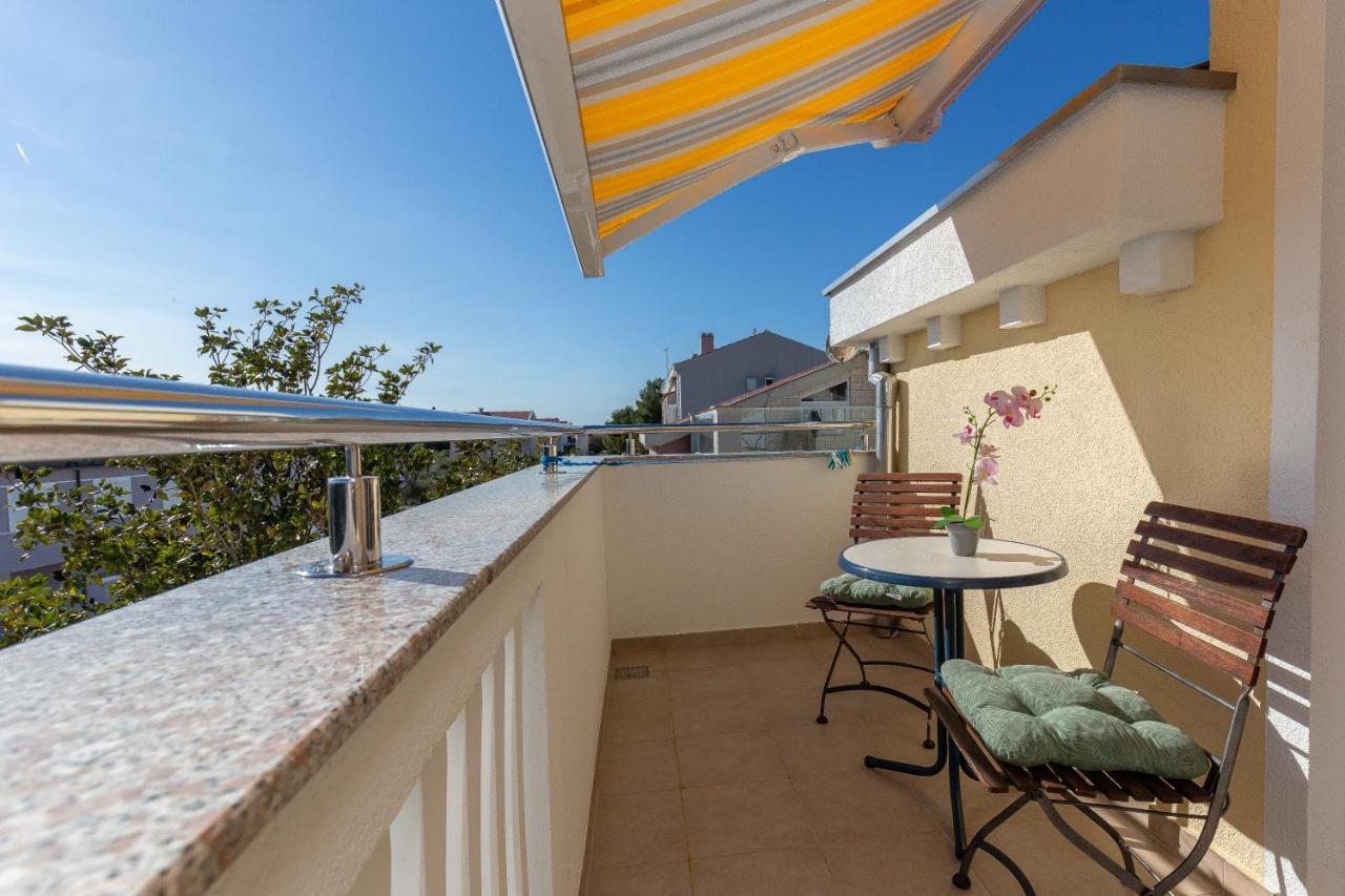 Apartments Dalmata Биоград на Мору Екстериор снимка