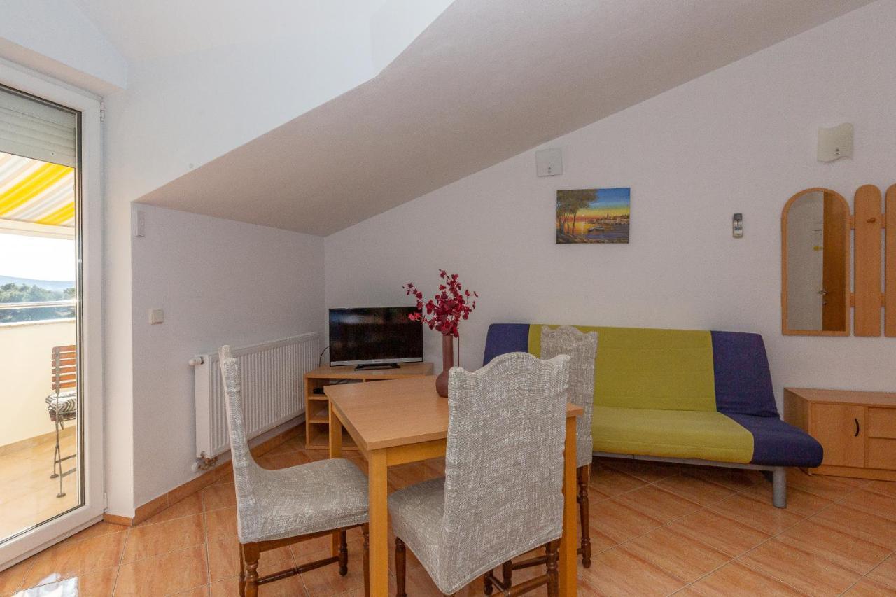 Apartments Dalmata Биоград на Мору Екстериор снимка