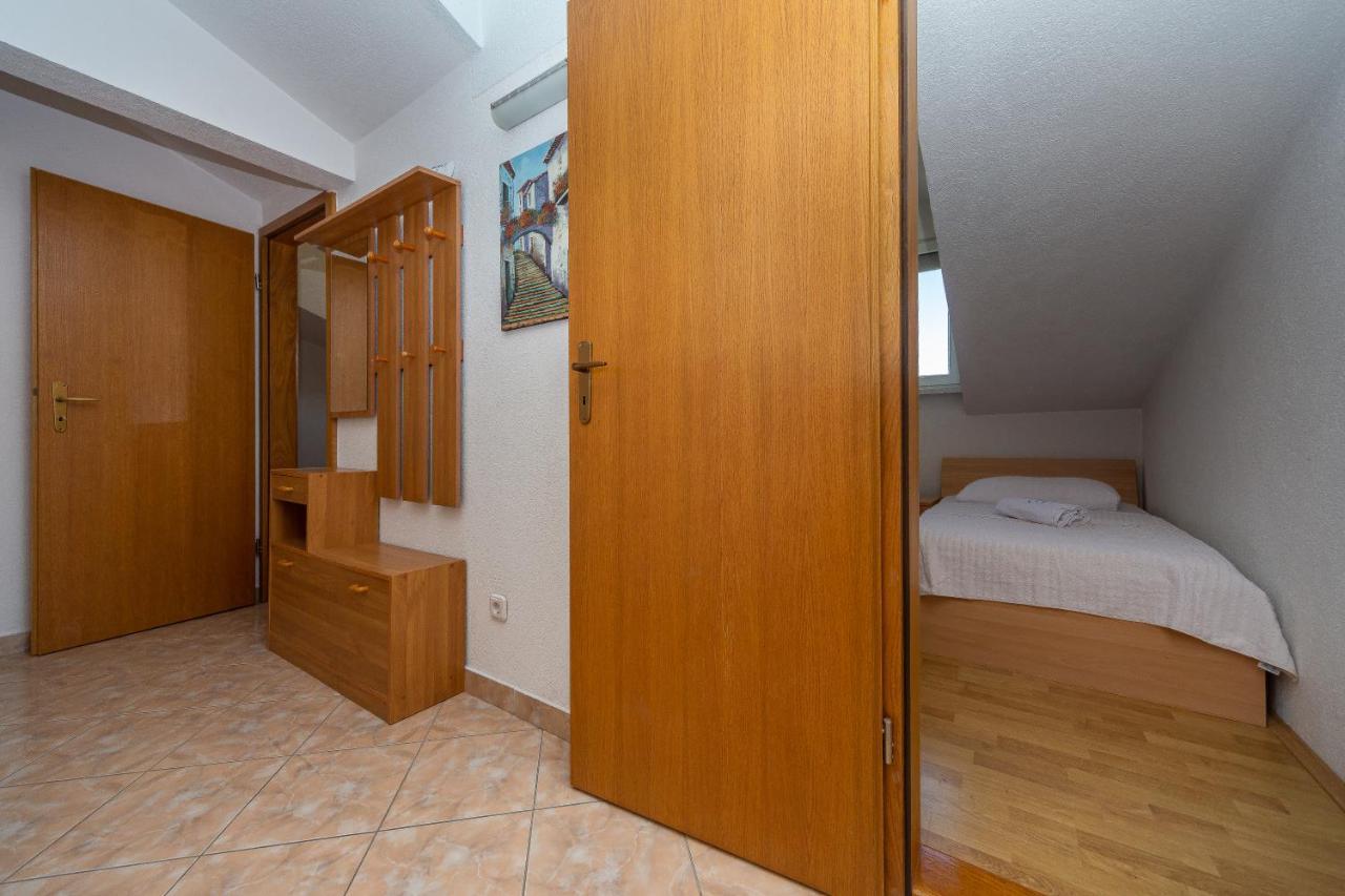 Apartments Dalmata Биоград на Мору Екстериор снимка