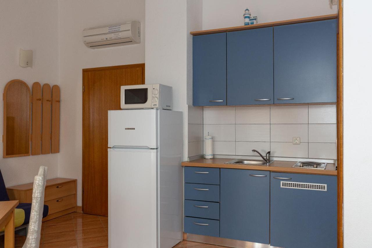 Apartments Dalmata Биоград на Мору Екстериор снимка