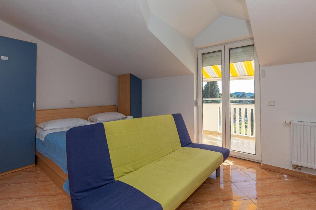 Apartments Dalmata Биоград на Мору Екстериор снимка