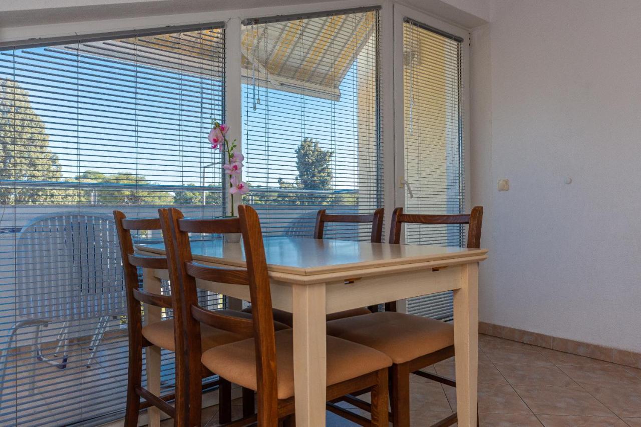 Apartments Dalmata Биоград на Мору Екстериор снимка