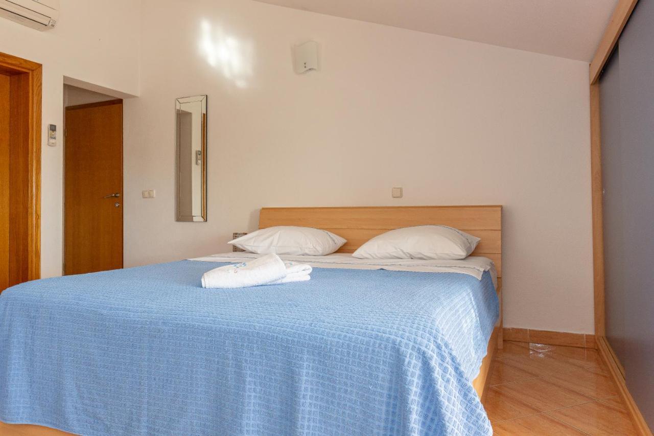 Apartments Dalmata Биоград на Мору Екстериор снимка