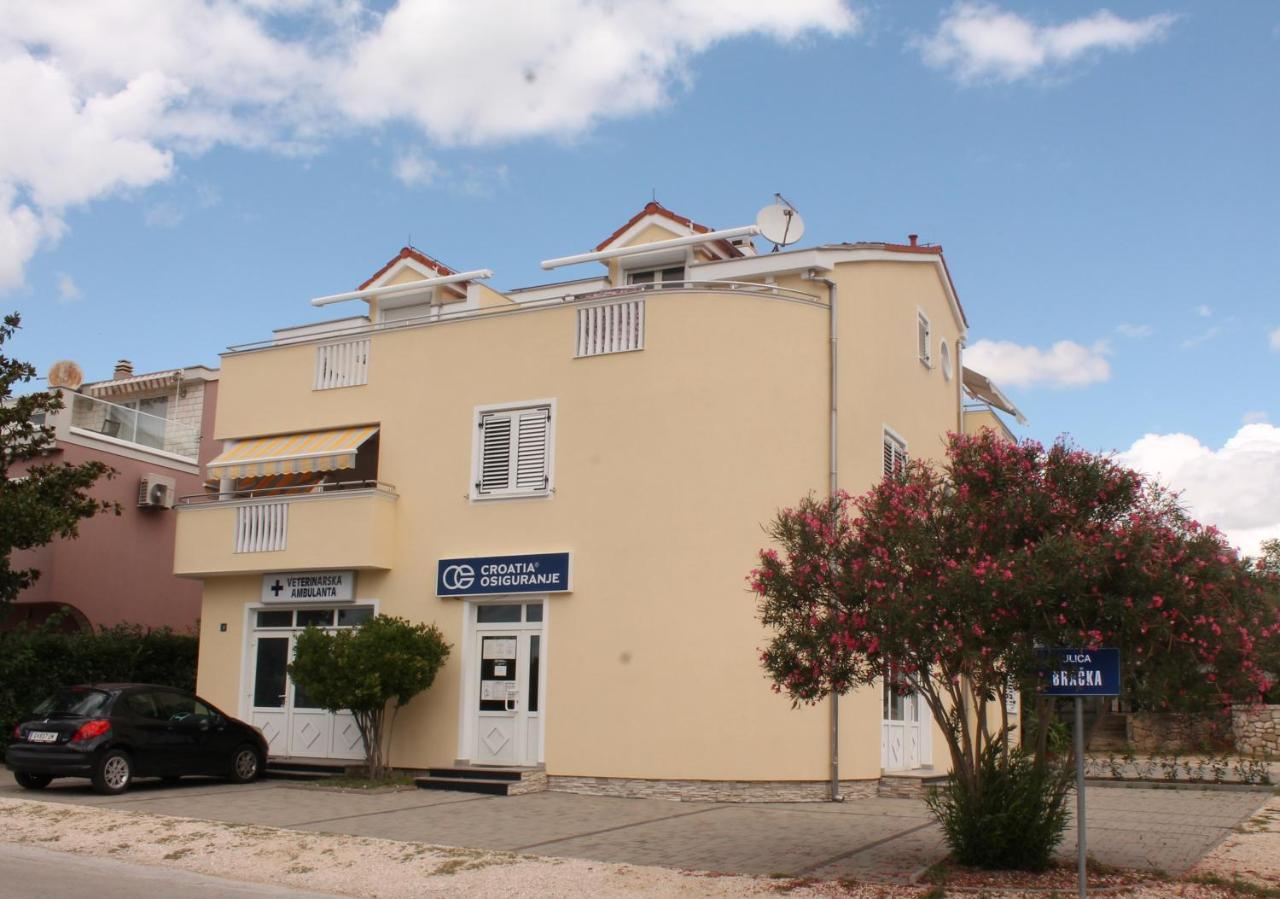 Apartments Dalmata Биоград на Мору Екстериор снимка